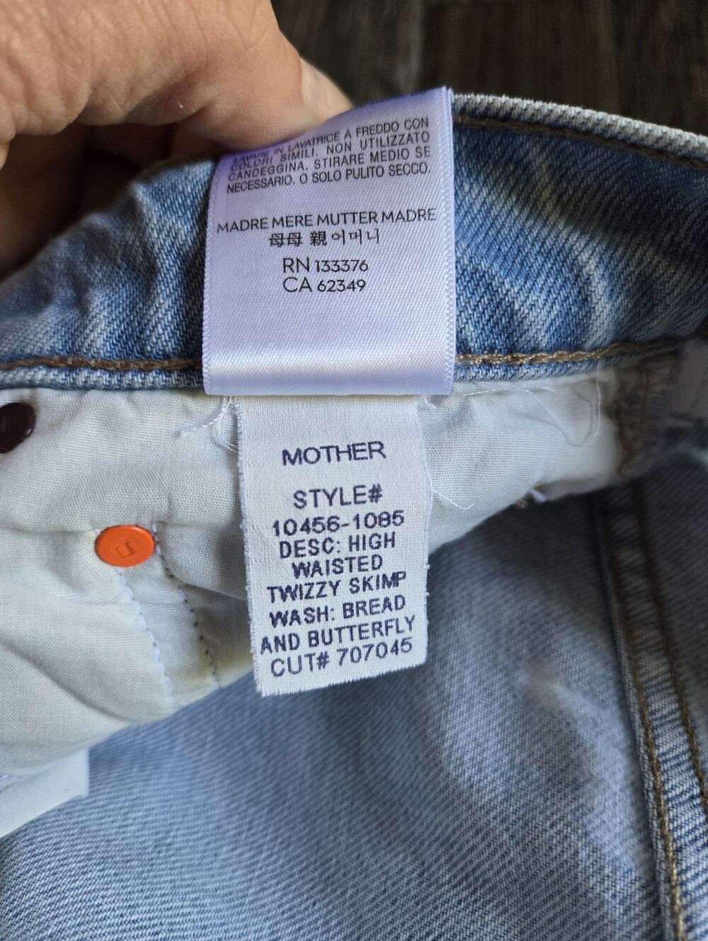 MOTHER Snacks High Waisted Twizzy Skimp Jeans Bread & Butterfly Size 26 - Picture 13 of 13